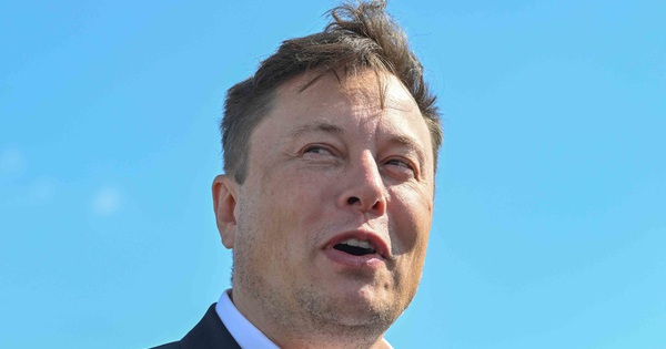 Bài học cảnh báo Elon Musk: Triệu phú John McAfee từng bị bắt vì tội bơm thổi, làm giá thị trường tiền số