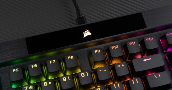 Bàn phím cơ gaming Corsair K70 RGB Pro: “Đắt xắt ra miếng” với thiết kế cá tính, xịn sò