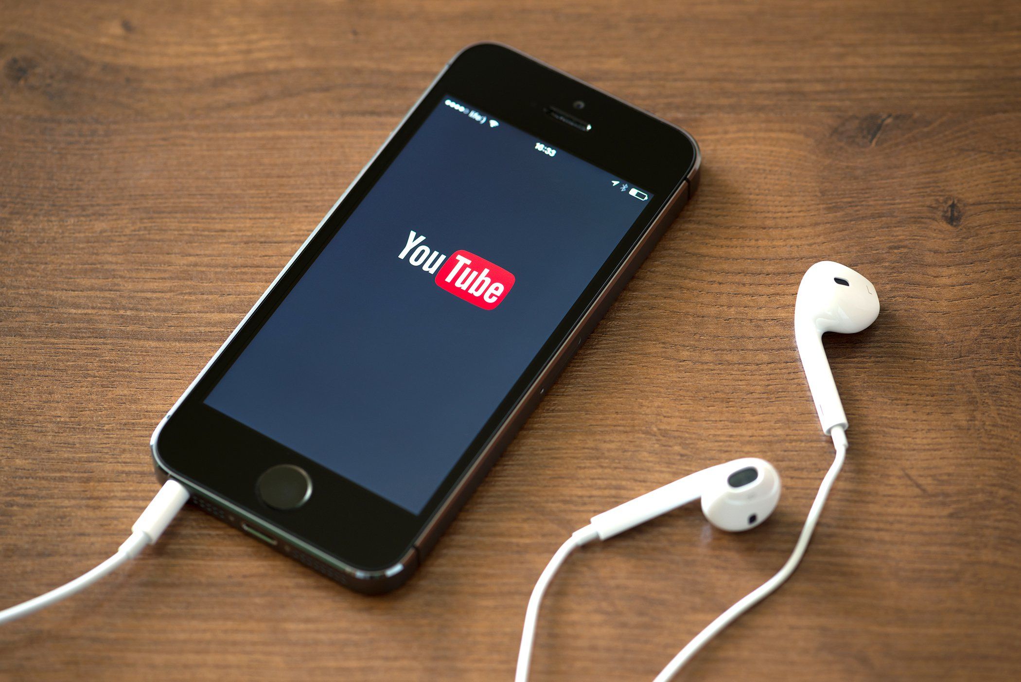 Bí kíp vừa nghe nhạc playlist trên Youtube vừa có thể làm việc khác dành cho iPhone