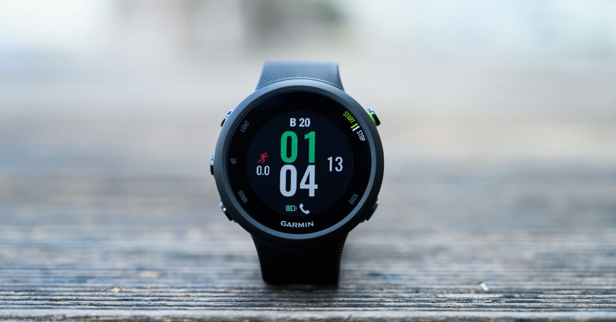 Đồng hồ Garmin Forerunner 45 có tốt không? Giá bao nhiêu? Có nên mua?