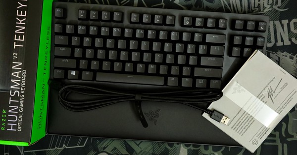 Razer Huntsman V2 TKL Optical – Bàn phím cơ quang học siêu bền bỉ