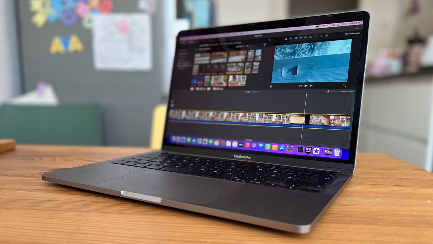 Review chi tiết MacBook Pro M2 13 inch 2022: “Quái vật” xinh đẹp nhà Apple