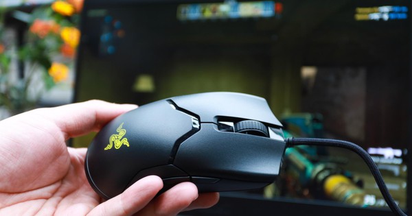 Sờ tận tay Razer Viper 8K: Chuột gaming nhẹ như bay và dành riêng cho các Xạ Thủ bằng tốc độ “nhanh khủng khiếp”