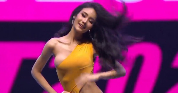 Vì áo tắm “lởm” của ban tổ chức, hàng loạt thí sinh Miss Grand Thailand 2020 lộ ngực trên sóng livestream