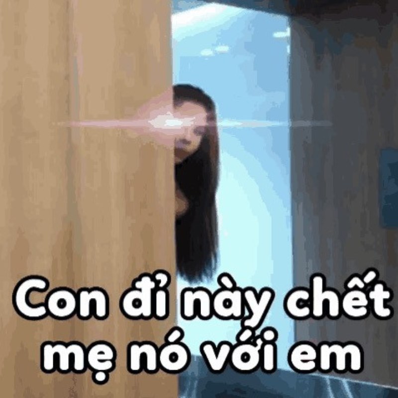 Meme Linda núp sau tường