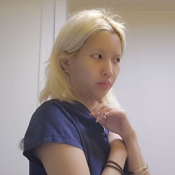 meme Soyeon chê