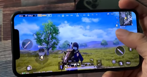 Bản dựng iPhone 12 Pro khiến game thủ trầm trồ: tần số quét 120 Hz, chip A14 Bionic, ROM 1TB