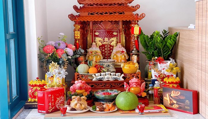 Làm thầu đề nên thờ gì