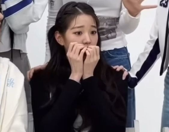 meme sợ hãi Wonyoung