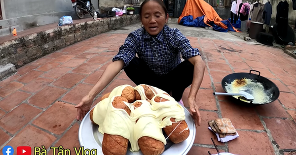 “Dị” như bà Tân Vlog, làm xúc xích siêu to khổng lồ như khoanh giò lụa, cầm lên ăn thôi đã thấy muốn nghẹn