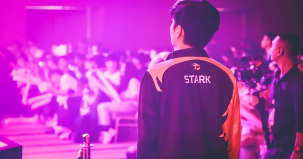 LMHT: Team Flash lên tiếng bảo vệ Stark sau cơn bão, cộng đồng mạng chỉ trích “Thôi đừng bao che”