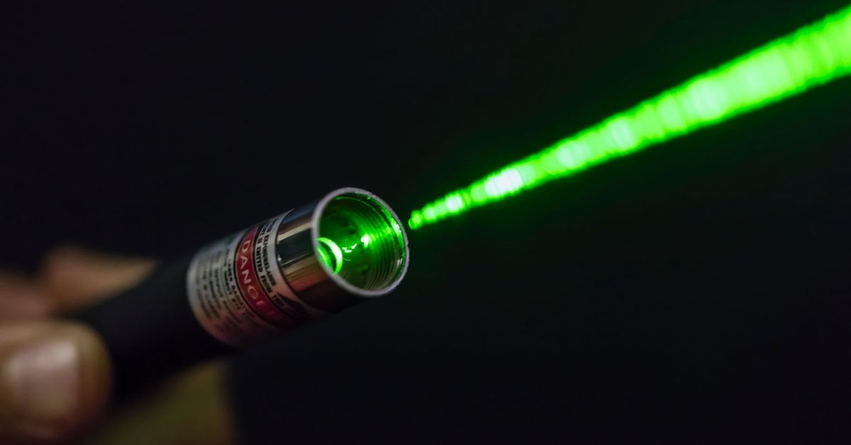 Laser là gì? Ứng dụng của tia laser trong thẩm mỹ, y học