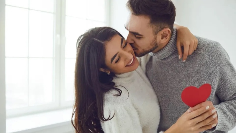 Nụ hôn bất ngờ – quà Valentine ý nghĩa dành tặng vợ