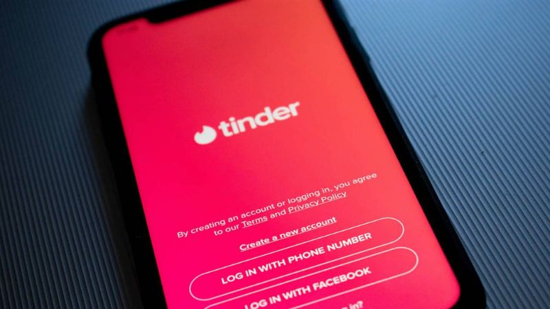 nhắn tin trên Tinder