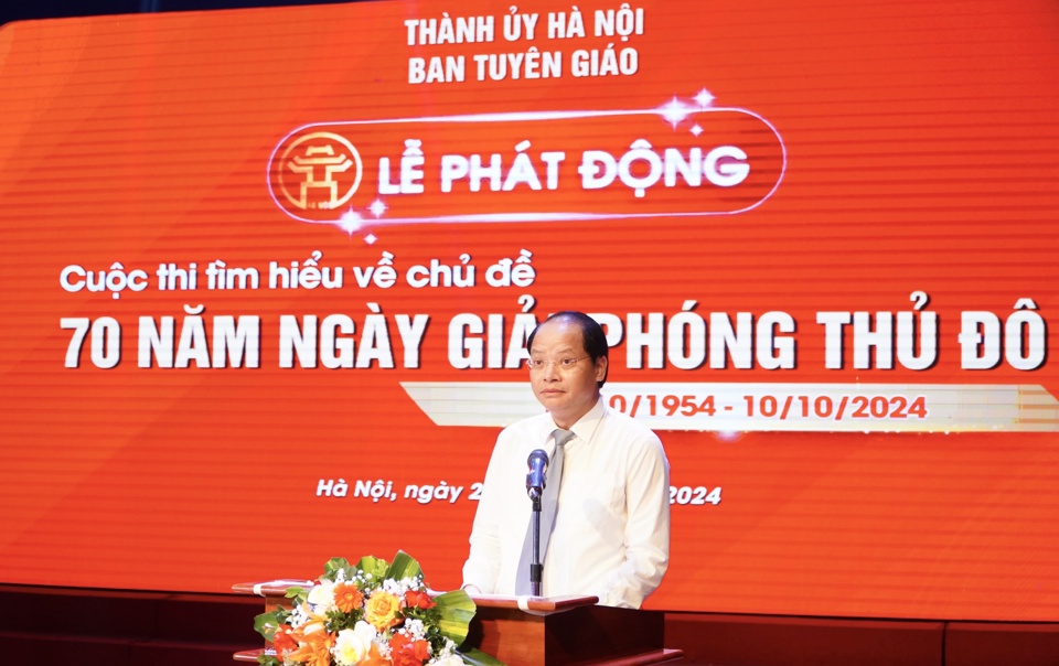 Trưởng Ban Tuyên giáo Thành uỷ Nguyễn Doãn Toản phát biểu tại lễ phát động