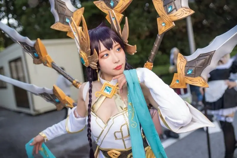 Liên minh cosplay cô gái xinh đẹp