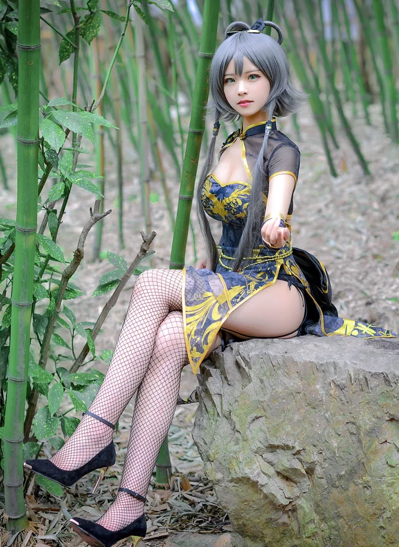 Cosplay anime cô gái dễ thương với phong cách đáng yêu