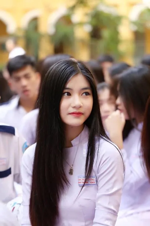 19 -Year -old Girl nổi bật với phong cách thời trang hiện đại