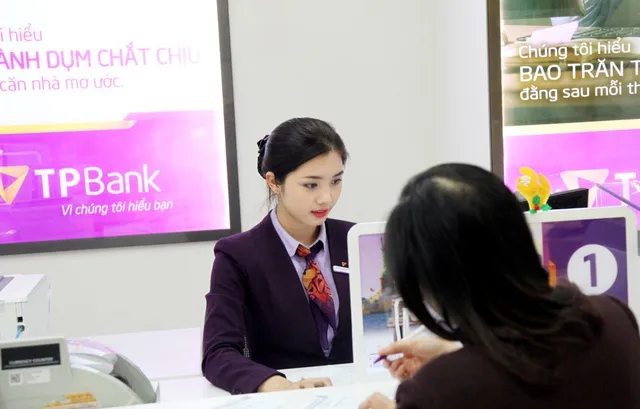 Ảnh của Bank Girl 22