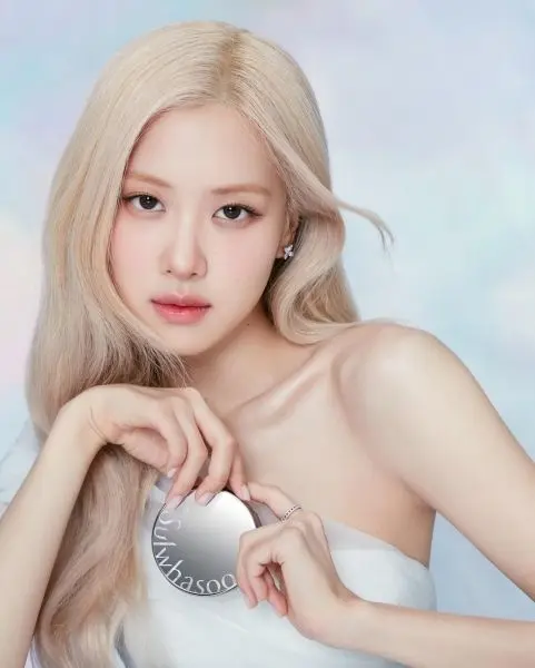 Gần hơn với Avatar Rosé tình cảm