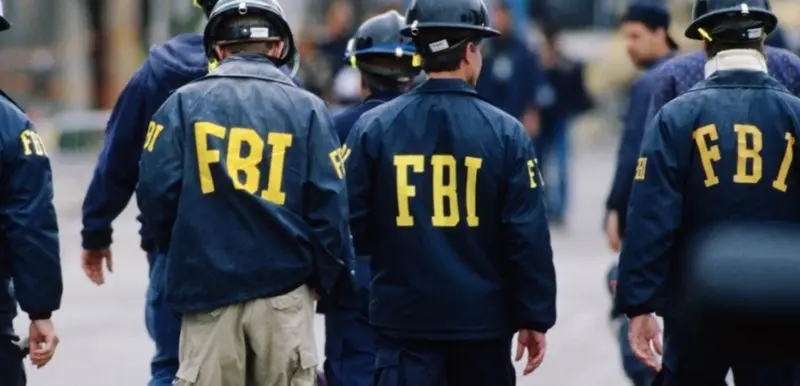 Meme FBI mang đến bầu không khí vui vẻ cho các câu chuyện thám tử