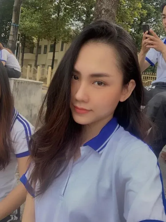 Đôi mắt hấp dẫn của cô Huynh Nguyen Mai Phuong