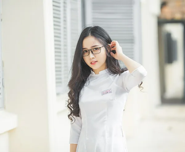 Beautiful girl cute Vietnam, the perfect combination of style and beauty.