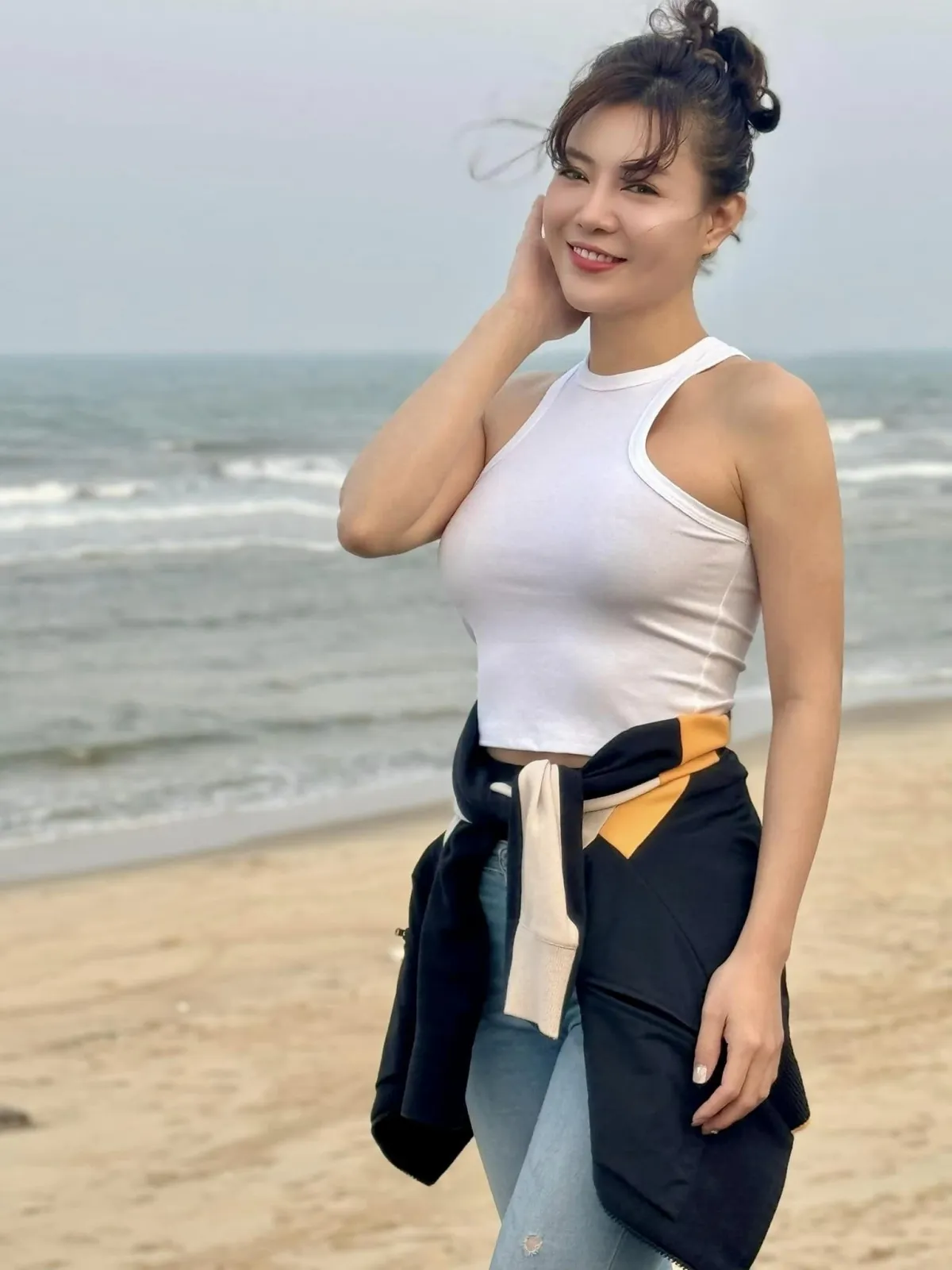 Thanh Huong thu hút người xem với sự dịu dàng