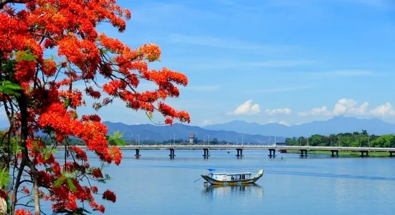 Huong River Photo ấn tượng ghi lại những khoảnh khắc đẹp