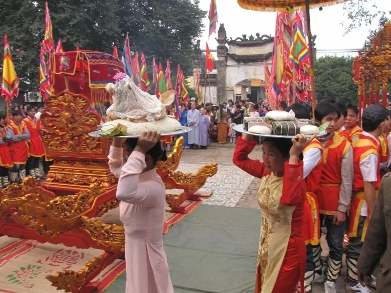 Hàng ngàn người tham gia lễ hội King Hung Temple