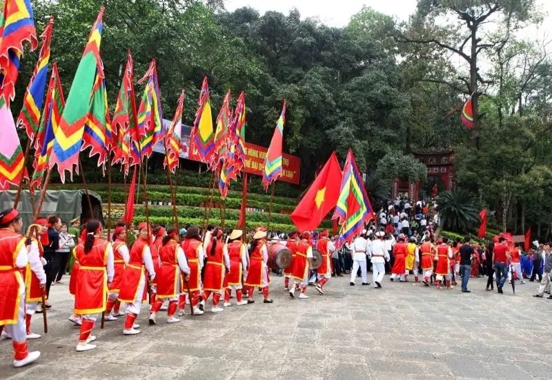 Hành trình đến Nguồn tại Lễ hội Temple Temple King Hung