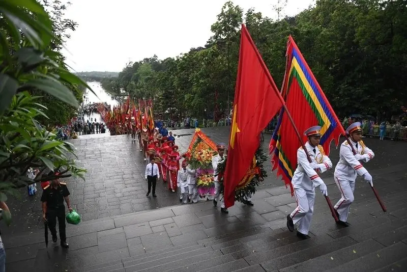 King Hang Đền thờ nơi tinh thần dân tộc