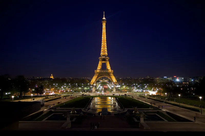 Tháp Eiffel Paris, Biểu tượng của tình yêu, Hình nền lãng mạn