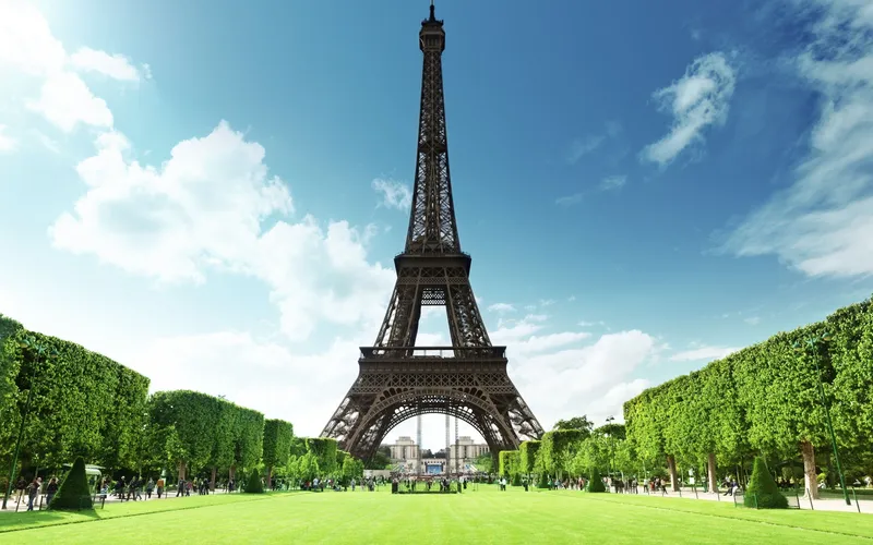 Tháp Eiffel Paris, một biểu tượng của sự lãng mạn, hình nền tinh tế