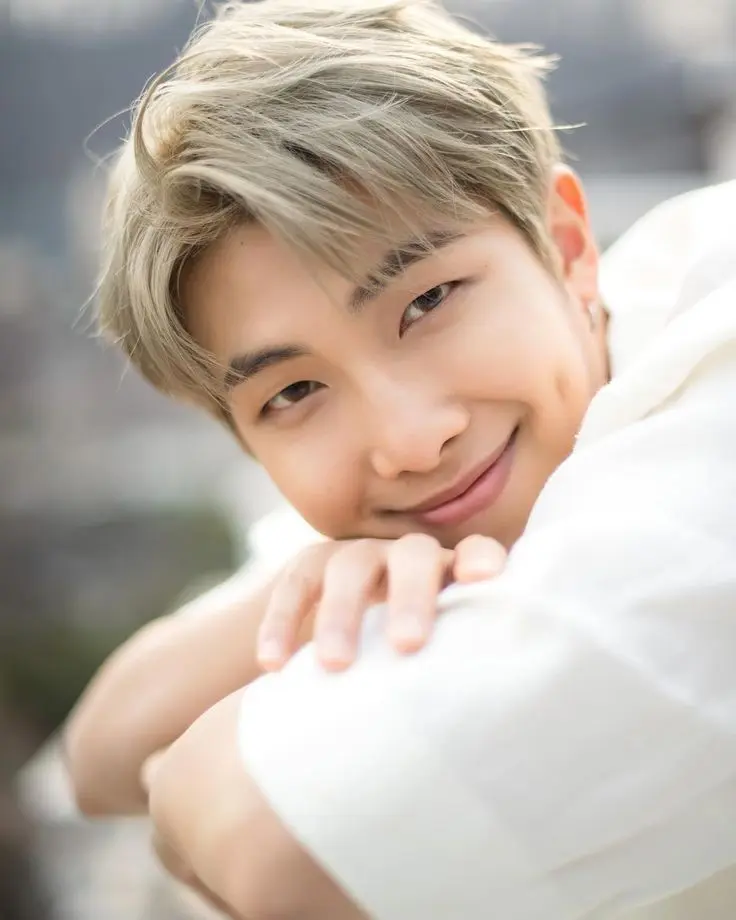 Rm bts với biểu hiện dễ thương