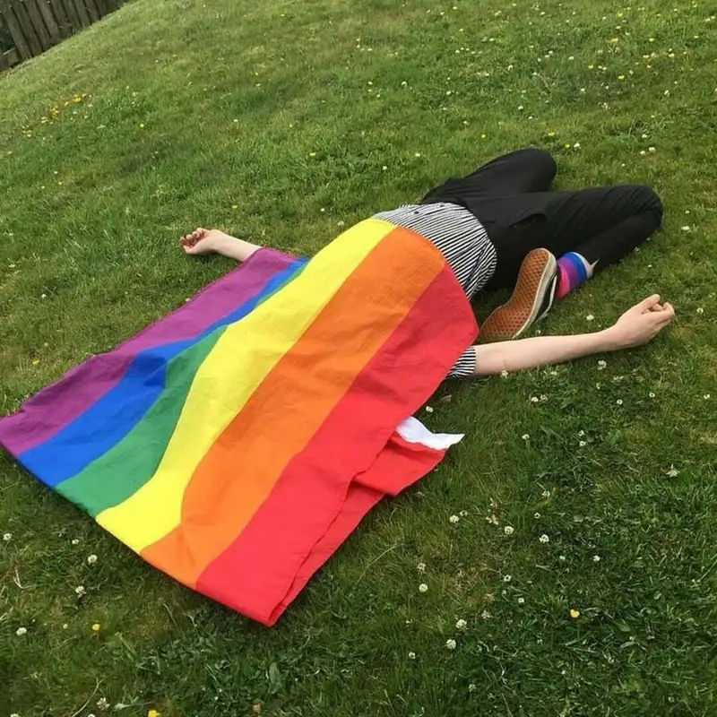 Meme lgbt lan truyền niềm vui