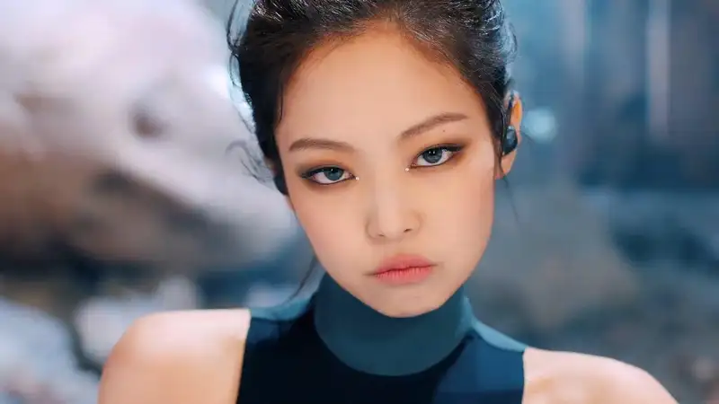 Meme blackpink với đôi mắt lạnh