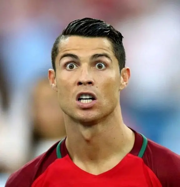 Meme Ronaldo với biểu hiện hài kịch không thể diễn tả được