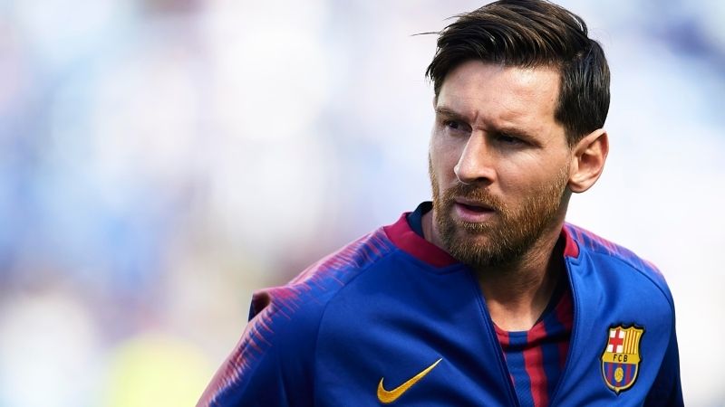 Ảnh Messi đẹp trai và mạnh mẽ trên sân