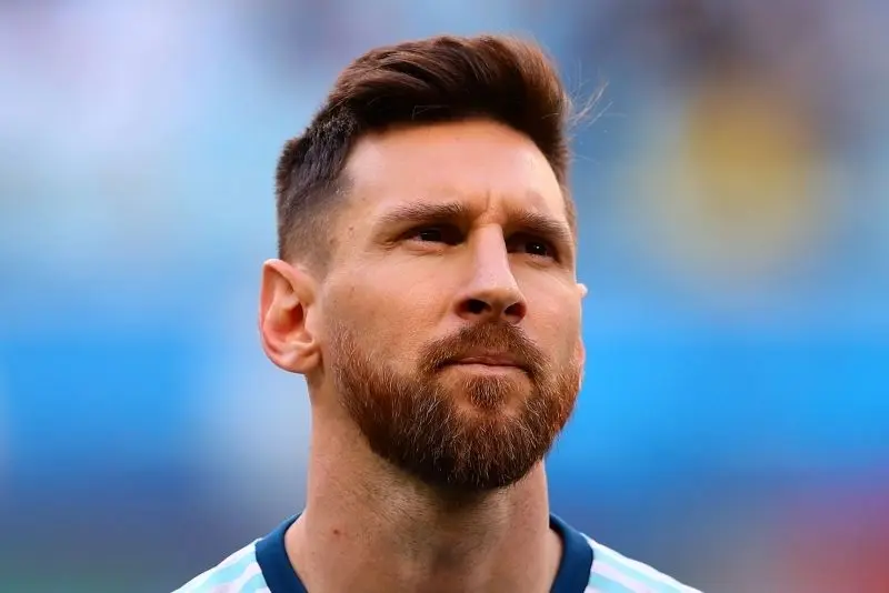 Messi đẹp trai và tài năng cho các biểu tượng bóng đá