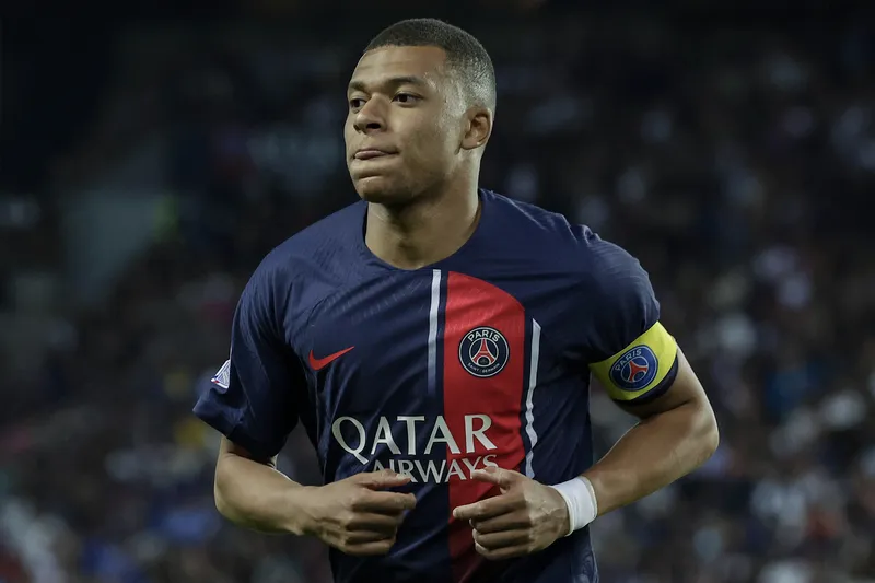 Ảnh đẹp trai MBAPPE khiến mọi người ngưỡng mộ