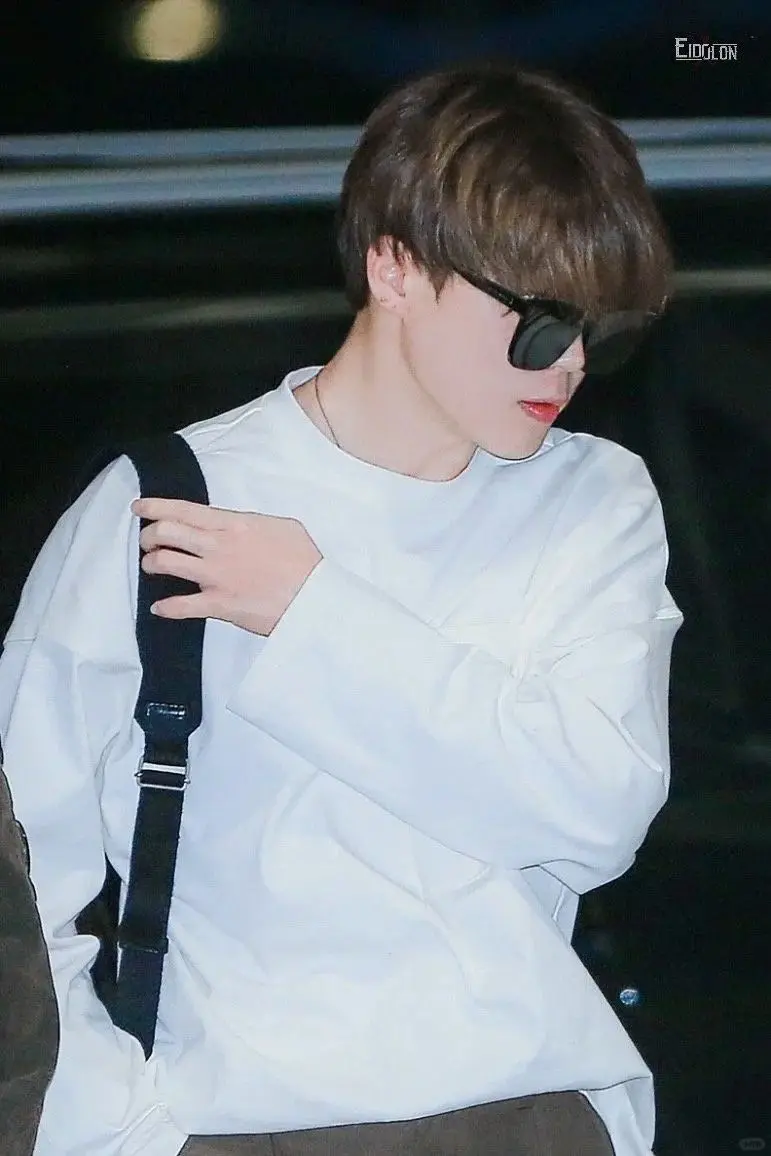 Ánh mắt gợi cảm của jimin bts