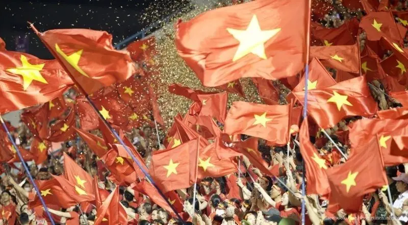 Tải hình nền Red Flag Yellow Star cho không gian có ý nghĩa hơn