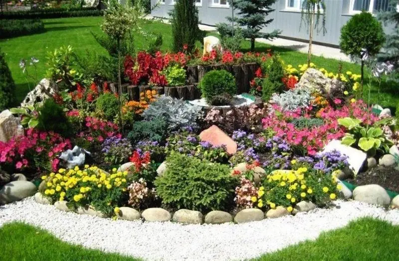 The natural beauty of the rockery is highlighting the garden design style.