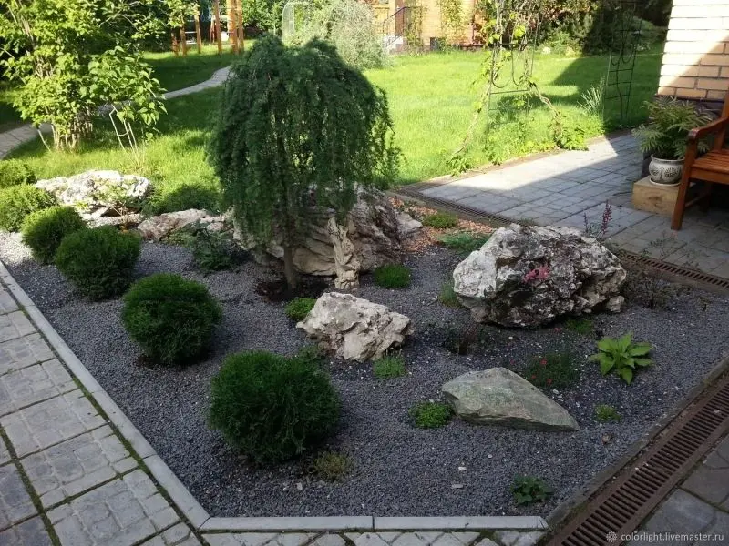 The natural beauty of rockery brings relaxation after stressful working hours.