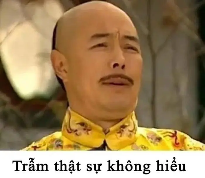 Meme không hiểu với khuôn mặt hoang mang