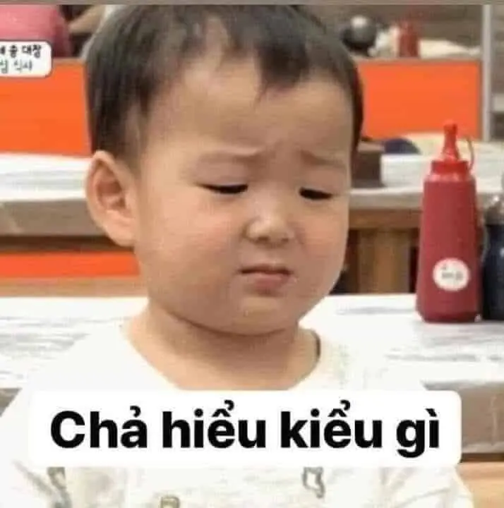 Meme không hiểu và đôi mắt anh ấy ngạc nhiên