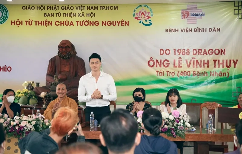 Vinh Thuy sinh năm 1988 và có một sự nghiệp ấn tượng