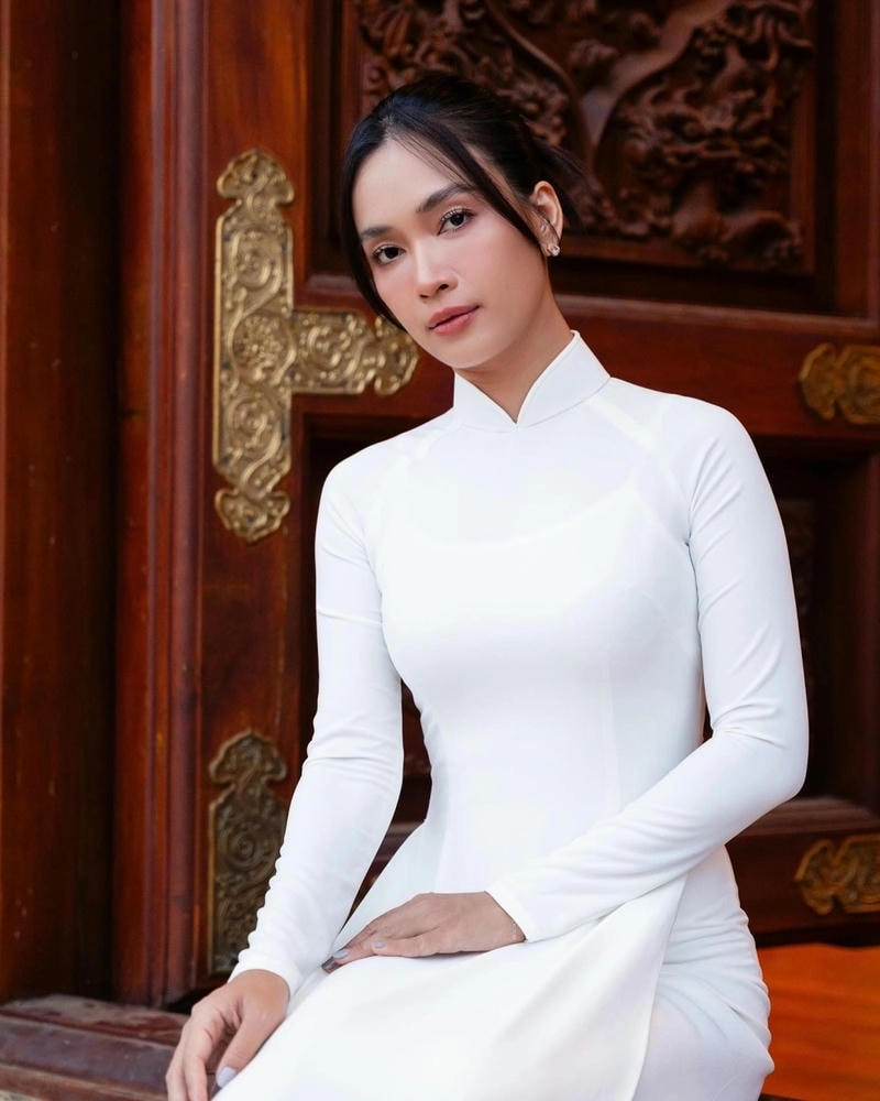 Khám phá vẻ đẹp của mô hình hấp dẫn