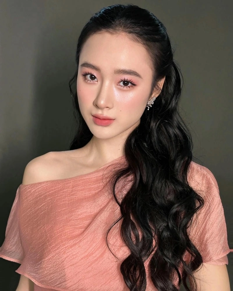 Khám phá sự nghiệp của nam diễn viên phim Angela Phuong Trinh